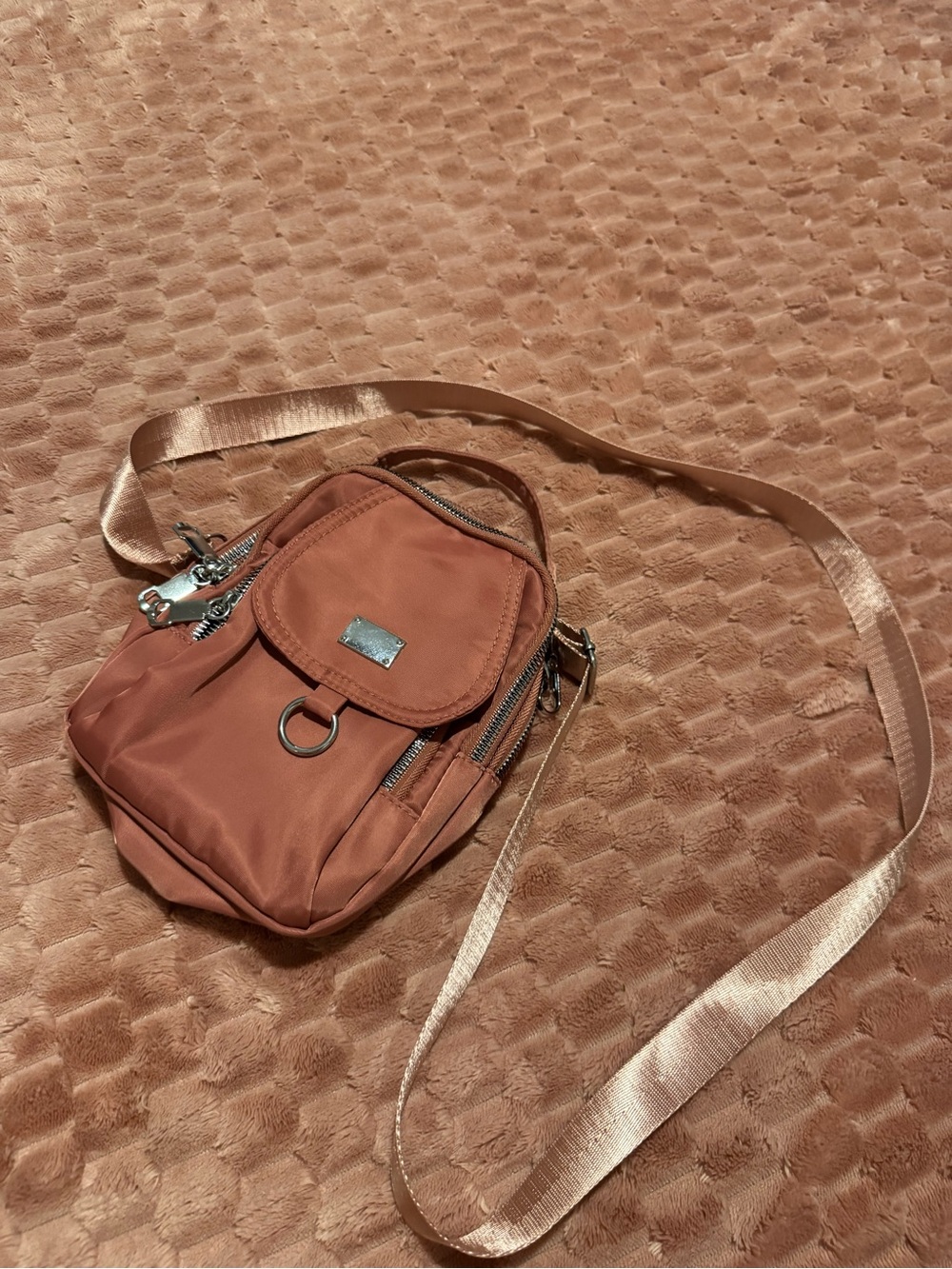 women’s cross body bag in rustic pink
